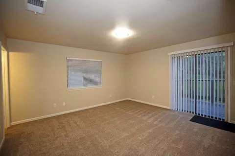 Living - 2098 El Reno Ln, Redding, CA 96001 photo 3 of 3