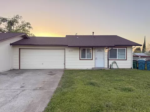 1979 Spruce Cir, Anderson, CA 96007