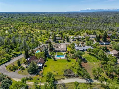 View/Area - 16946 Campo Calle, Redding, CA 96001 photo 4 of 4