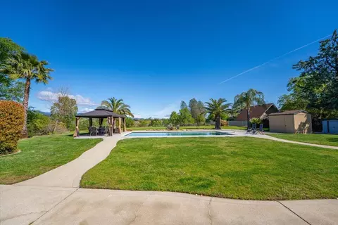 Exterior - 16946 Campo Calle, Redding, CA 96001 photo 7 of 46