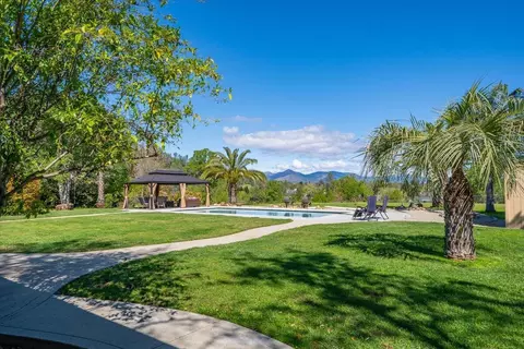 Exterior - 16946 Campo Calle, Redding, CA 96001 photo 30 of 46