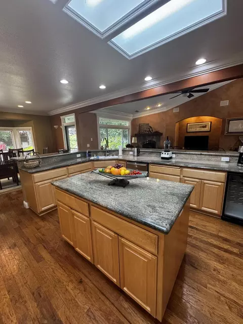 4660 Yellowstone Dr, Redding, CA 96002 photo 20