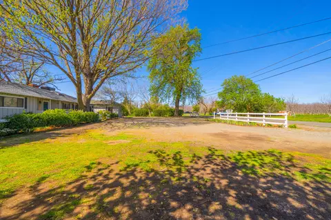 Exterior - 22145 Gilmore Ranch Rd, Red Bluff, CA 96080 photo 24 of 27