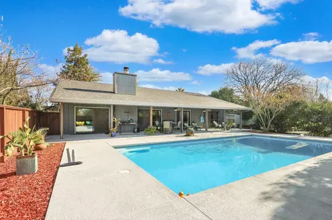 3747 Cheryl Dr, Redding, CA 96002