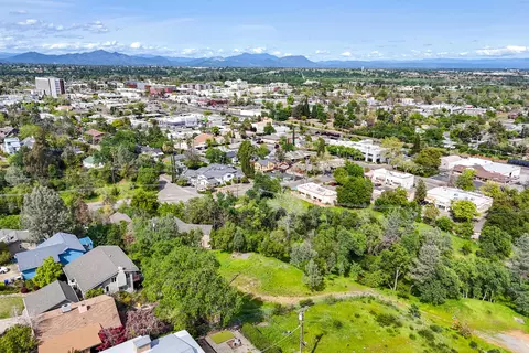 2330 West St, Redding, CA 96001 photo 15