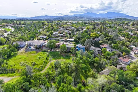 2330 West St, Redding, CA 96001 photo 6