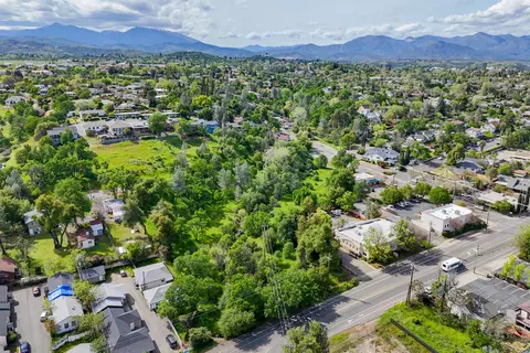 23812401 West St, Redding, CA 96001 photo 12