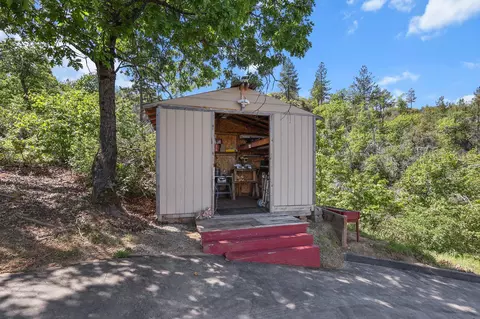 15938 Highland Cir, Redding, CA 96001 photo 13