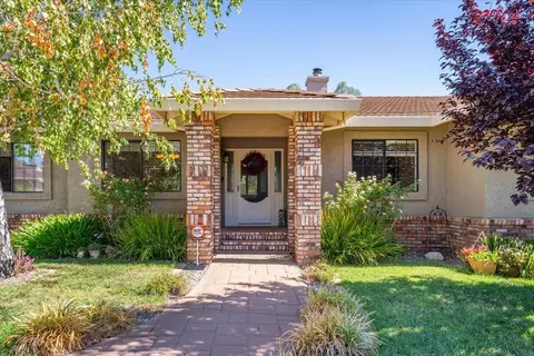 1830 Wasatch Ct, Redding, CA 96001 photo 3