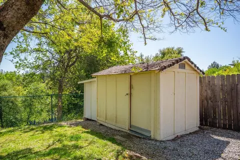 Exterior - 2771 Dawnridge Dr, Redding, CA 96001 photo 6 of 7