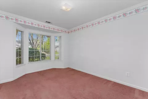 Bedroom - 2771 Dawnridge Dr, Redding, CA 96001 photo 4 of 5