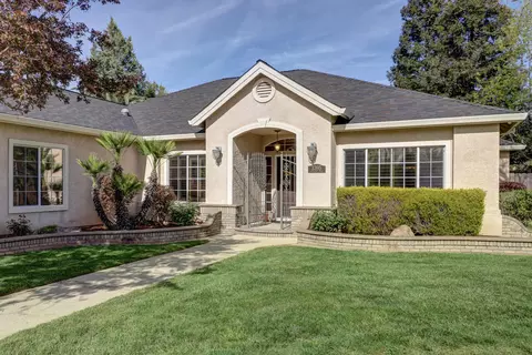 3395 Kentwood Dr, Redding, CA 96002