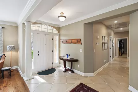 3395 Kentwood Dr, Redding, CA 96002 photo 5