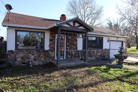 1601 Diamond St, Anderson, CA 96007