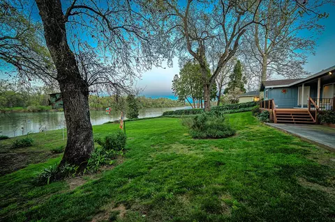 3401 Riverside Dr, Anderson, CA 96007