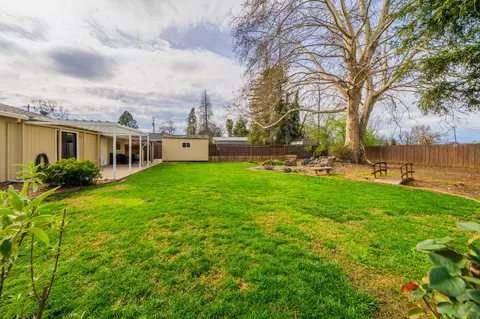 19518 Medo Vale Ln, Redding, CA 96002 photo 29