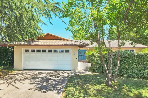 1154 Woodland Ter, Redding, CA 96002