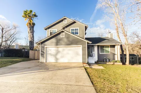 502 Shoemaker Ct, Redding, CA 96003