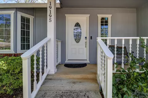 19195 Hollow Ln, Redding, CA 96003 photo 10