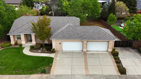 3377 Heritagetown Dr, Redding, CA 96002 photo 1