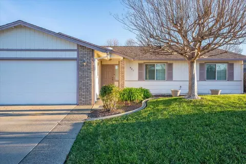 927 Partridge Dr, Redding, CA 96003 photo 2