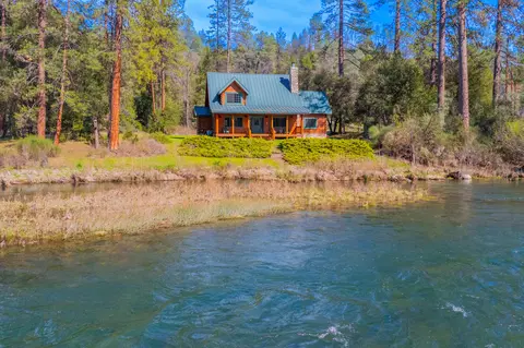 381 Deadwood Rd, Lewiston, CA 96052