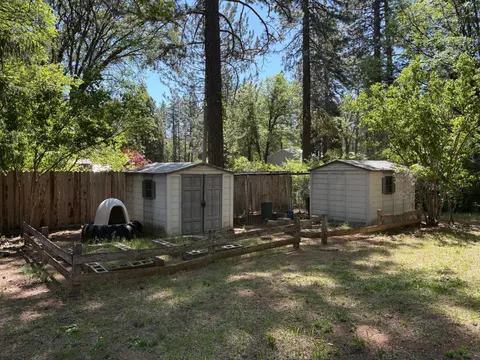 Exterior - 37061 Park Ave, Burney, CA 96013 photo 2 of 5