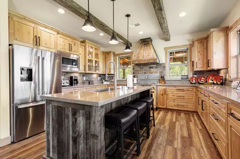 Kitchen - 22568 Rio Robles Dr, Red Bluff, CA 96080 photo 1 of 5