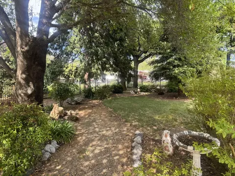 6760 Ely Rd, Redding, CA 96002 photo 2