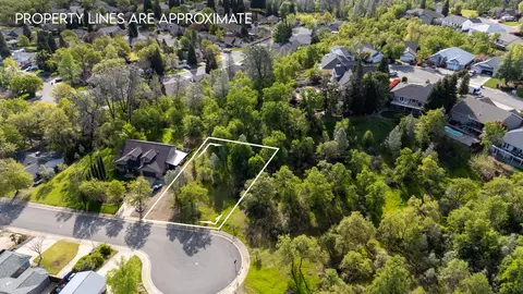 5721 Beaumont Dr, Redding, CA 96003 photo 1