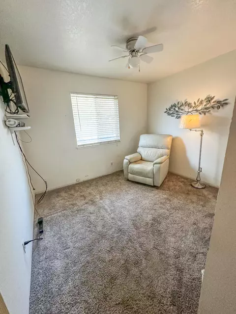 Bedroom - 2016 Stonybrook Dr, Red Bluff, CA 96080 photo 3 of 4