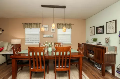 Dining - 2016 Stonybrook Dr, Red Bluff, CA 96080 photo 2 of 3