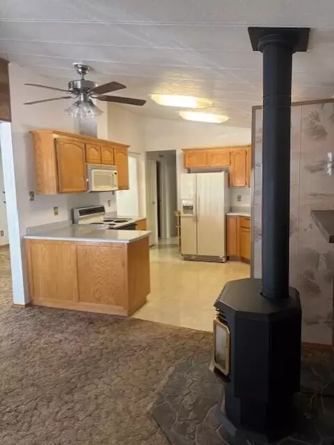 Kitchen - 21759 Shadow Ln, Burney, CA 96013 photo 2 of 5