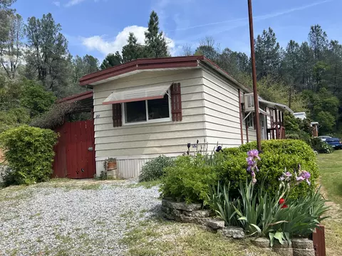 17776 Red Bud Lane Ln, Shasta Lake, CA 96019