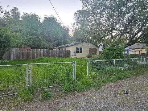 4666 Cedars Rd, Redding, CA 96001 photo 3
