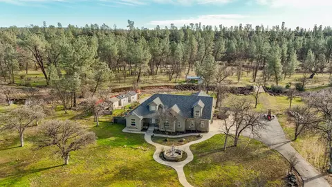 24605 Dersch Rd, Anderson, CA 96007
