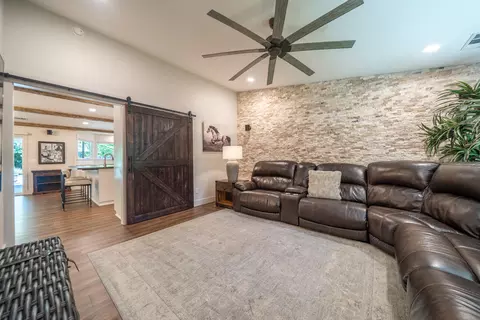 Living - 6412 Creekside St, Redding, CA 96001 photo 2 of 3