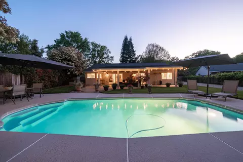 Exterior - 6412 Creekside St, Redding, CA 96001 photo 21 of 47