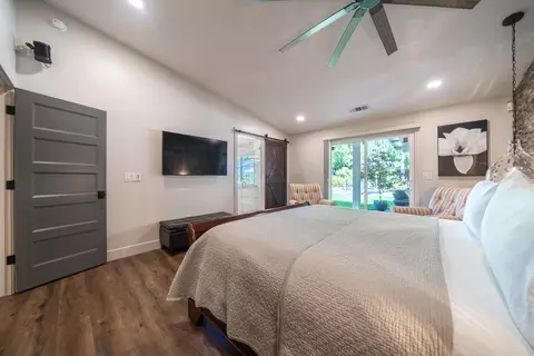 Bedroom - 6412 Creekside St, Redding, CA 96001 photo 2 of 6