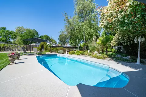 Exterior - 6412 Creekside St, Redding, CA 96001 photo 12 of 47