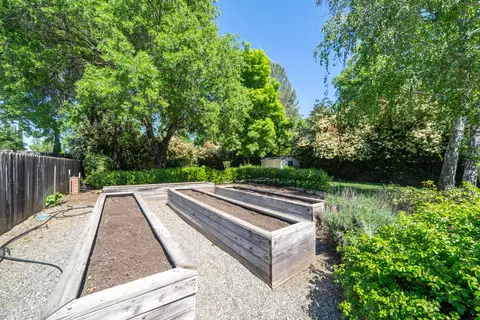 Exterior - 6412 Creekside St, Redding, CA 96001 photo 28 of 47