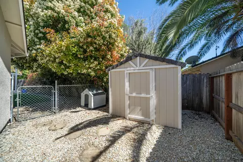 Exterior - 6412 Creekside St, Redding, CA 96001 photo 38 of 47