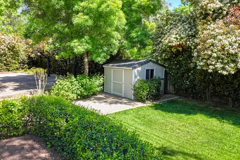 Exterior - 6412 Creekside St, Redding, CA 96001 photo 44 of 47