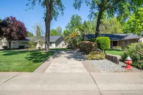 Exterior - 6412 Creekside St, Redding, CA 96001 photo 5 of 47