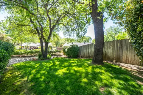 Exterior - 6412 Creekside St, Redding, CA 96001 photo 36 of 47