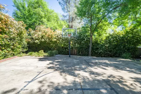 Exterior - 6412 Creekside St, Redding, CA 96001 photo 32 of 47