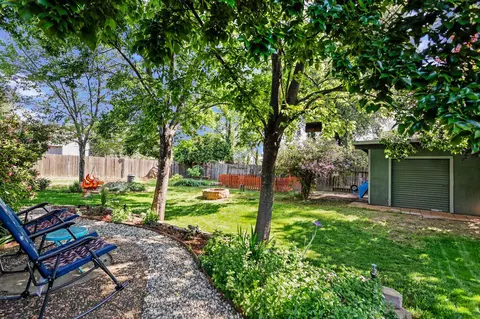 Exterior - 3431 Alexander Dr, Redding, CA 96002 photo 6 of 9