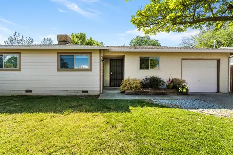 718 Ridge Rd, Redding, CA 96003