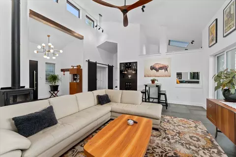 Living - 2347 Monterey Ct, Redding, CA 96001 photo 4 of 5
