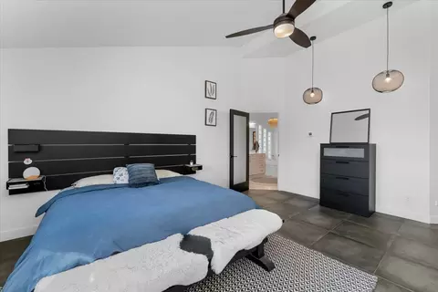 Bedroom - 2347 Monterey Ct, Redding, CA 96001 photo 2 of 8